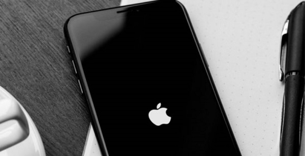 A person holding a cell phone
Description automatically generated