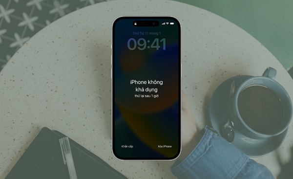 A cellphone on a table

Description automatically generated