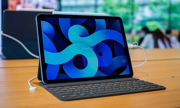 A tablet on a table
Description automatically generated