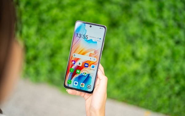 A cell phone on a table

Description automatically generated