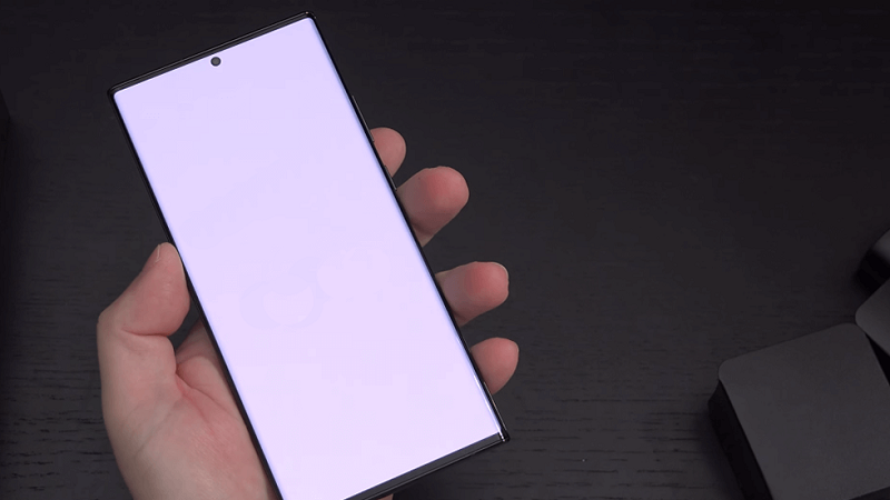 Lỗi màn hình trắng xóa điện thoại là gì? Khắc phục ra sao?