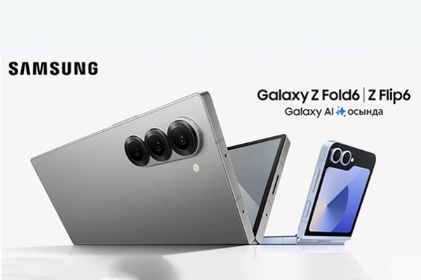 A samsung galaxy foldable smartphone
Description automatically generated