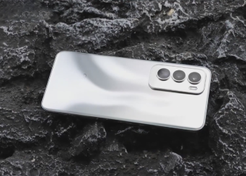 Trên tay OPPO Reno12 Series