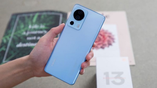 Điện thoại Xiaomi mức giá khoảng 10 triệu đồng