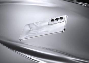 OPPO Reno12 Series đã đổ bộ Việt Nam! Giới trẻ háo hức với hiện tượng các toà nhà bị phủ bạc!