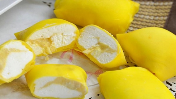 A lemons on a table

Description automatically generated