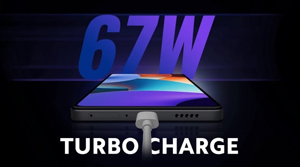 A person charging a phone

Description automatically generated