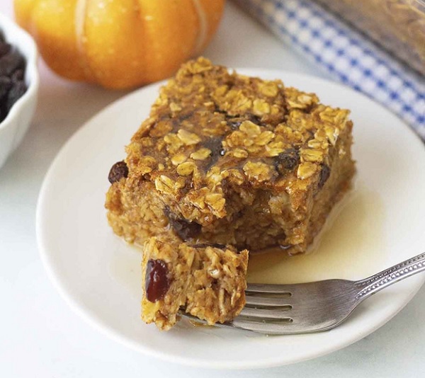 A plate with a piece of food on it

Description automatically generated