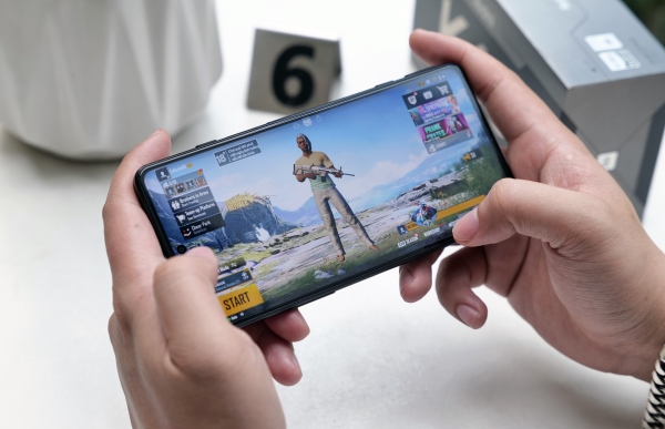 So sánh pin Xiaomi Redmi 13 với các đối thủ