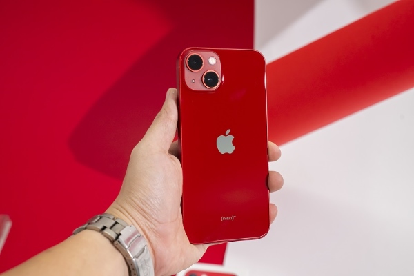 iPhone 13 phiên bản 128GB màu đỏ