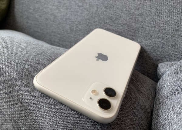 iPhone 11 128GB màu trắng