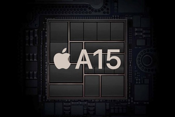 A close-up of a computer chip
Description automatically generated