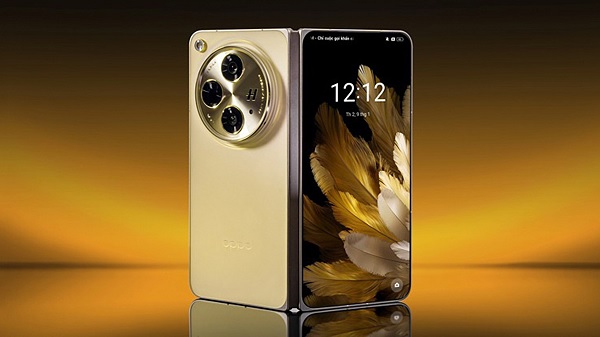 A cell phone with a camera
Description automatically generated