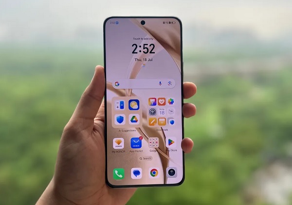 A cell phone with a screen
Description automatically generated