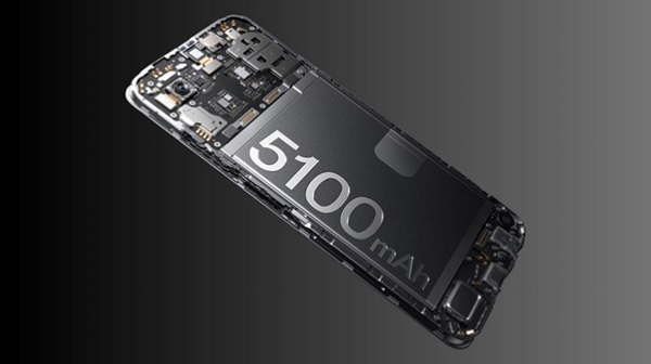 A cell phone with a battery
Description automatically generated