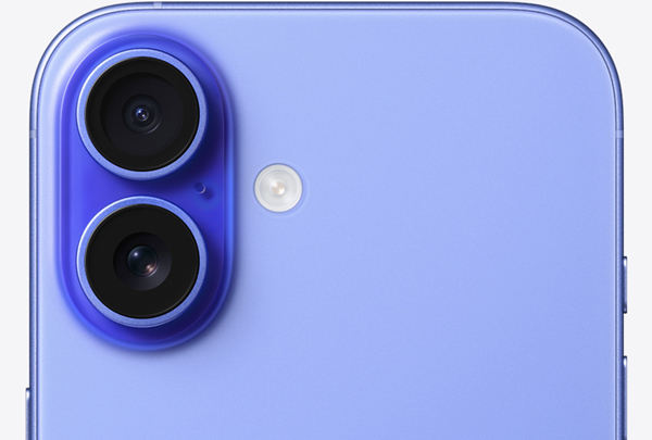 Hai ống kính trên iPhone 16 Plus được thiết kế hàng dọc