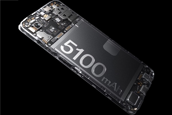 A cell phone with a battery
Description automatically generated