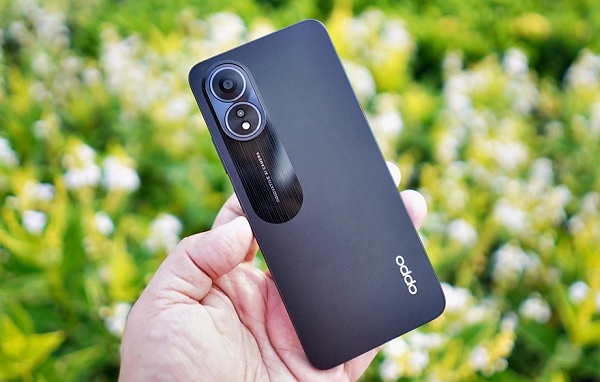 A black phone with two cameras
Description automatically generated