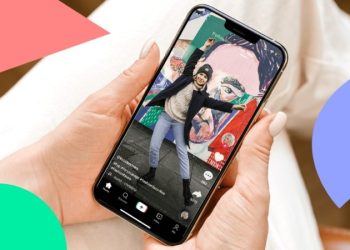 Lấy video TikTok làm hình nền