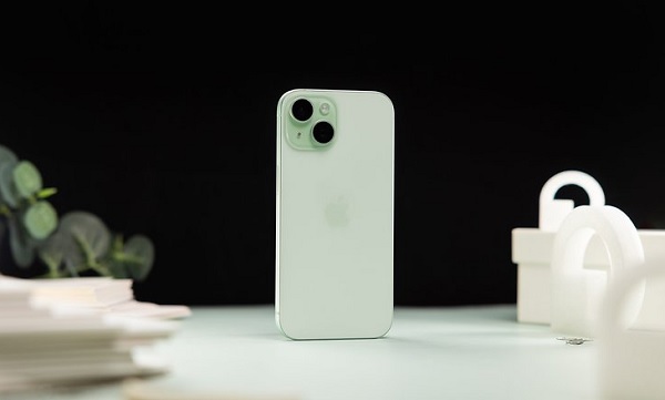 A close up of a cell phone
Description automatically generated