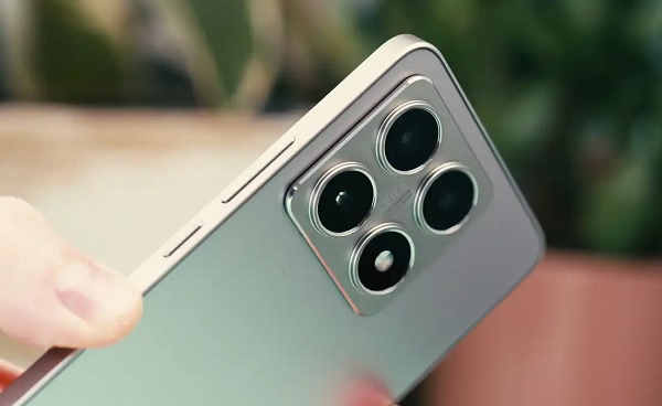 A close up of a phone
Description automatically generated