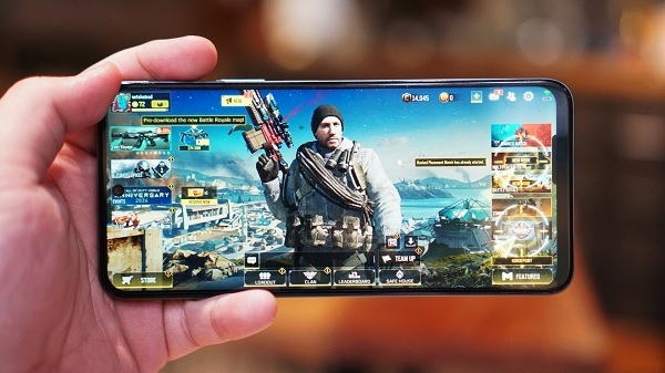 A black square with red and white logo

Description automatically generated