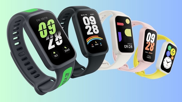 A group of smart watches
Description automatically generated