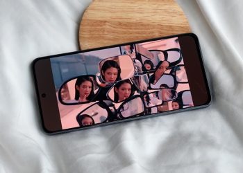 Có nên mua realme 13+ 5G?