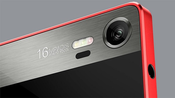 The camera on a cell phone

Description automatically generated