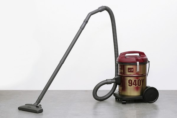 Động cơ chổi than có độ ồn lớn.