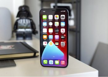 Màn hình iPhone bị phản quang có sao không?
