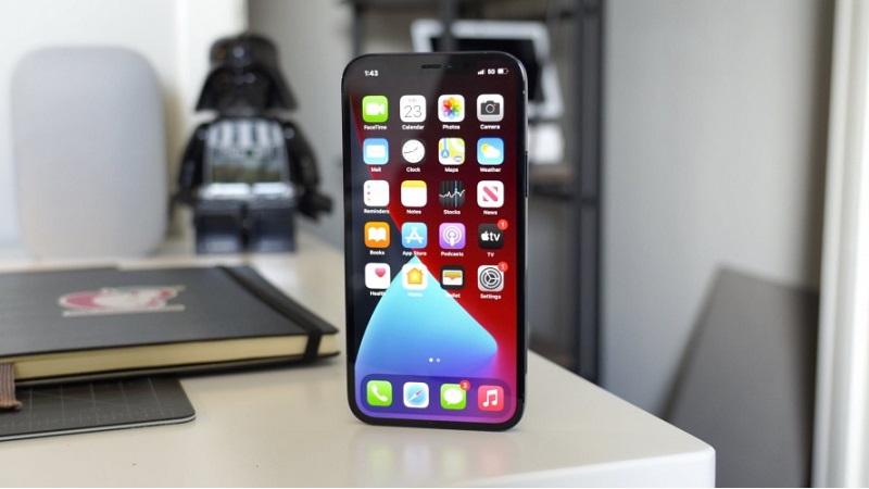 Màn hình iPhone bị phản quang có sao không?