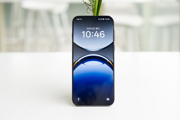 A cellphone on a table

Description automatically generated