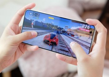 Rò rỉ thông số độ sáng màn hình Galaxy S25 Ultra