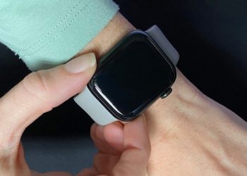 Apple Watch không lên màn hình