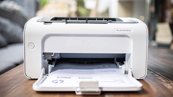 Tìm nút nguồn trên máy in HP