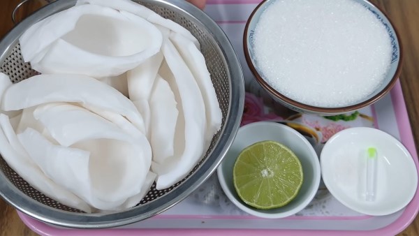 Nguyên liệu làm mứt dừa non miếng