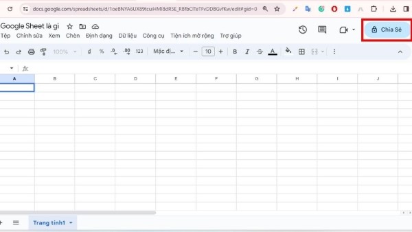 Nhấp vào nút “Chia sẻ” nằm ở góc trên bên phải