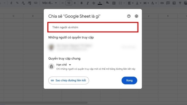 Bạn có thể nhập email của người mà bạn muốn chia sẻ tệp