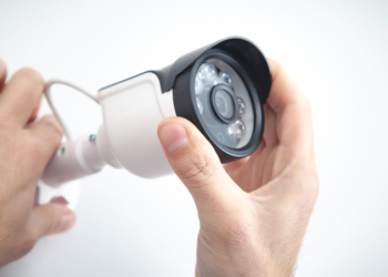 Nên lắp camera loại nào cho gia đình