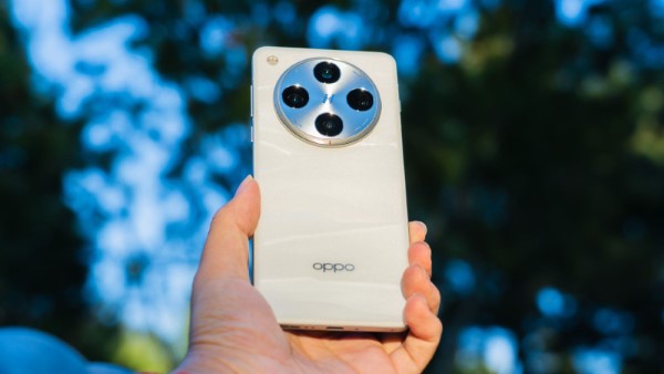 Find X8 ghi dấu ấn trong phân khúc flagship với ngoại hình cuốn hút