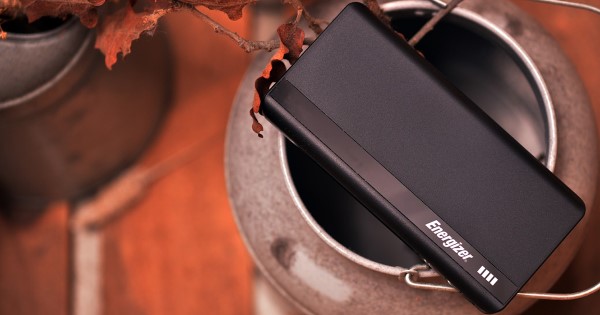 Sạc dự phòng là một món quà vô cùng thiết thực cho người vừa tốt nghiệp