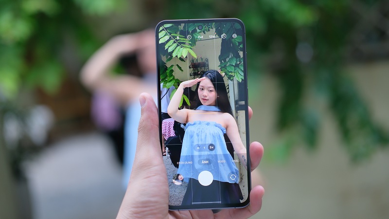 Danh sách smartphone cận cao cấp đáng cân nhắc đầu năm 2025