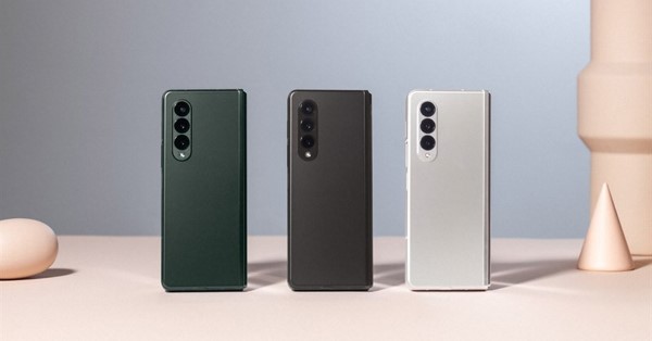 Samsung Galaxy Z Fold3 với vỏ làm từ hợp kim nhôm