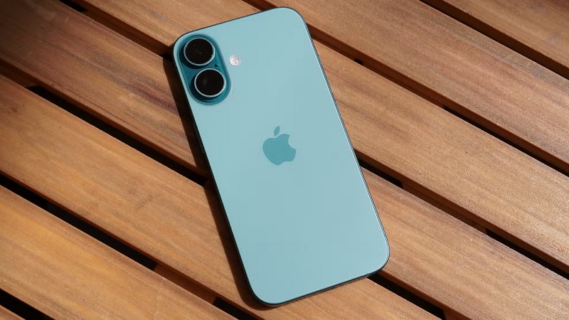 Giải đáp thắc mắc: iPhone 16 sạc qua đêm có sao không?