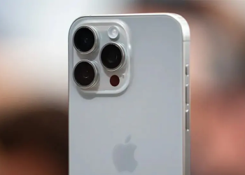 iPhone 15 Pro Max chụp ảnh bị mờ