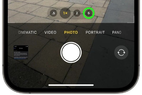 Hãy giảm mức zoom về mức phù hợp, ưu tiên sử dụng zoom quang học