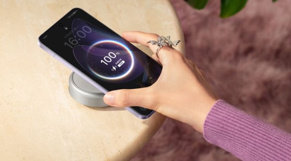 OPPO Reno13 F 5G sở hữu viên pin 5800mAh và công nghệ sạc nhanh 45W