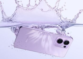 OPPO Reno13 F có chống nước hay không?