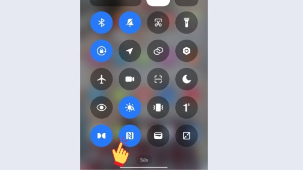 Kéo thanh thông báo xuống và kiểm tra xem có biểu tượng NFC hay không